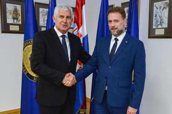 Zamjenik predsjedavajućeg Doma naroda PSBiH dr. Dragan Čović sastao se s ministrom odbrane Republike Hrvatske 
